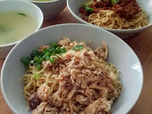 Gambar Makanan Bakmi Ayam Asoei 17