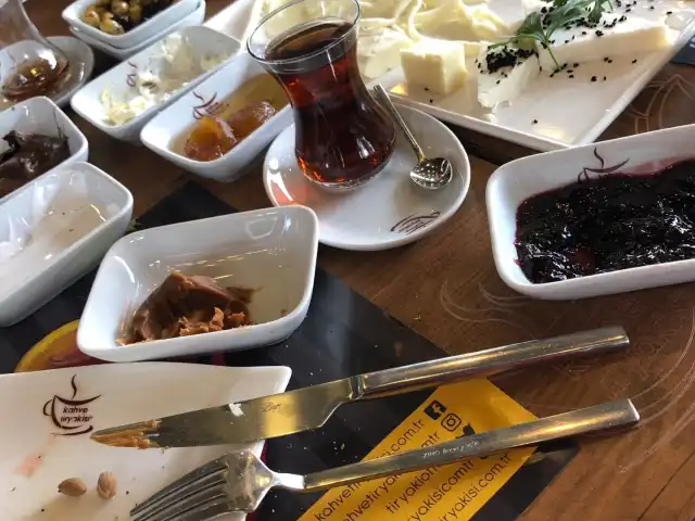 Kahve Tiryakisi Ataşehir'nin yemek ve ambiyans fotoğrafları 1