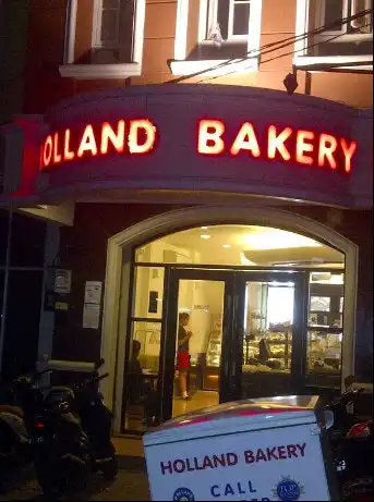 Holland bakery bekasi timur