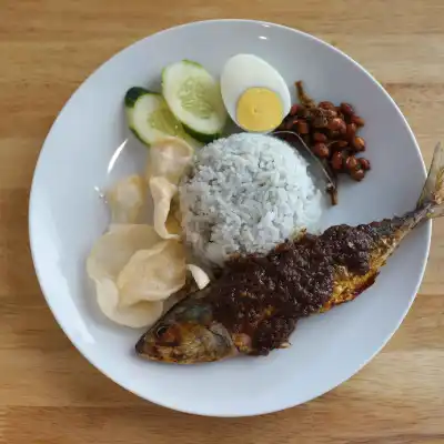 NASI LEMAK & NASI CAMPUR ANEKA LAUK