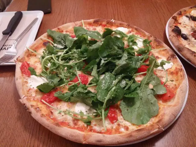 Olive's Pizzeria'nin yemek ve ambiyans fotoğrafları 55