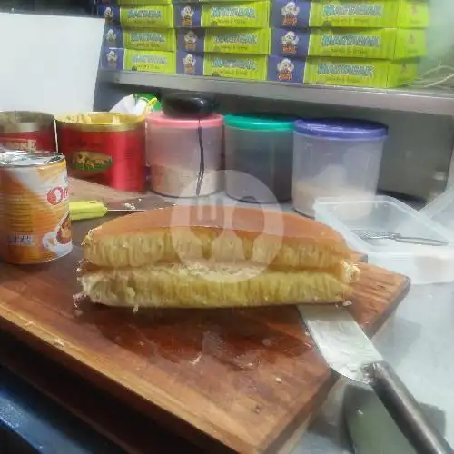 Gambar Makanan Martabak Saefani Bangaka & Telor, Baret Biru 10