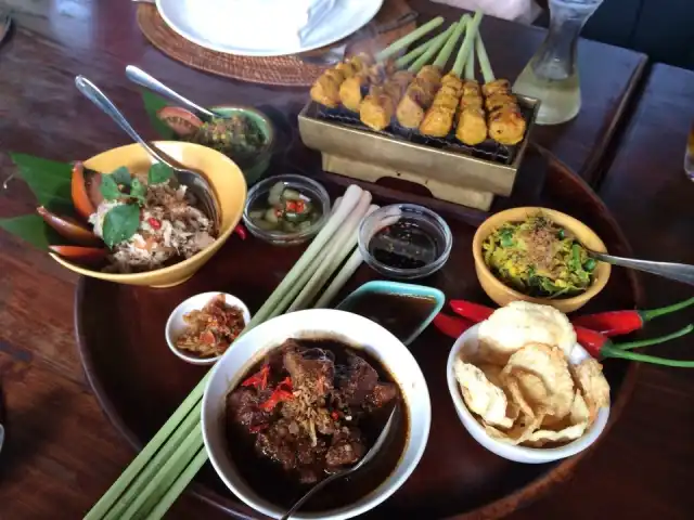 Gambar Makanan Bumbu Bali Restaurant & Cooking School 13