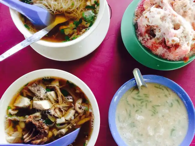 Cendol Pulut, Laksa, Nasi Lemak, Nasi Tomato & Kuih Muih Food Photo 8