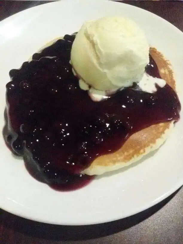 Gambar Makanan Blueberry Pancake House - Cipta Hotel Wahid Hasyim 19