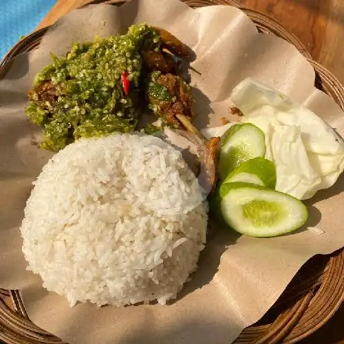 Gambar Makanan Ayam Penyet Cabe Ijo Nur, Tanah Merah 1