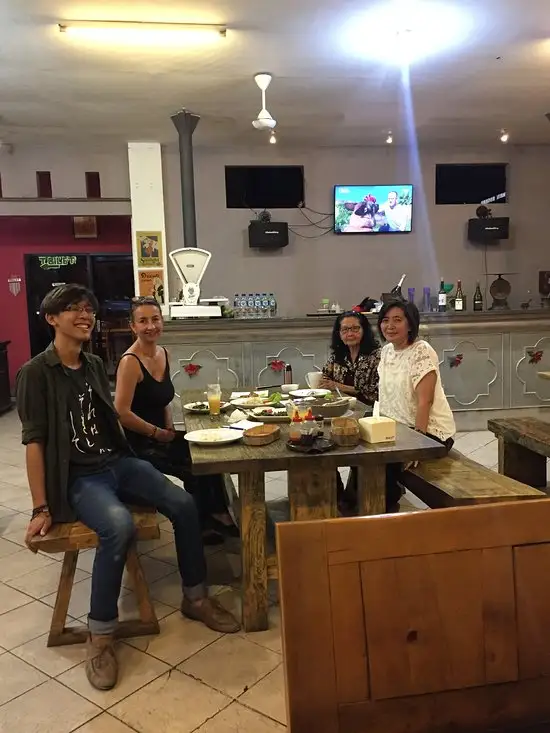 Gambar Makanan Warung Cangkruk Bali 7