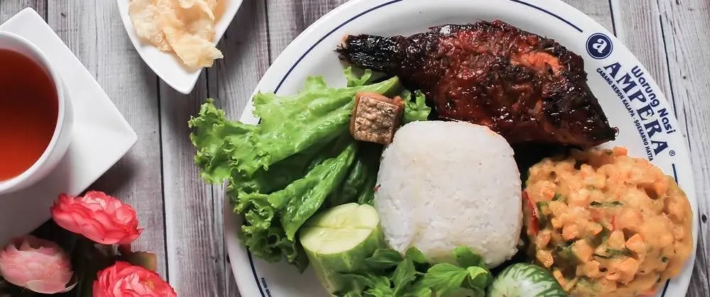 Gambar Makanan Warung Nasi Ampera 2