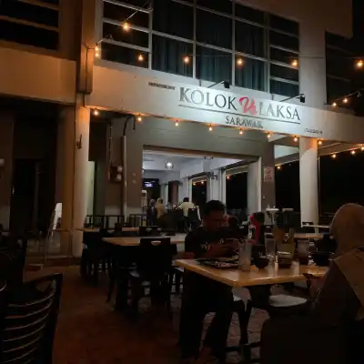 Restoran Kolok vs Laksa Sarawak