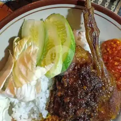 Gambar Makanan Nasi Bebek Cak HOLIS Bumbu Hitam Khas Madura, Jl,Raya Ciracas ,38,Ciracas 7