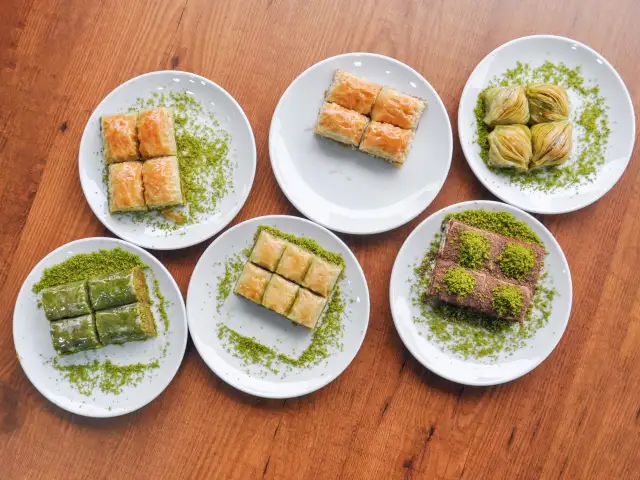 Civanbey Baklava'nin yemek ve ambiyans fotoğrafları 1