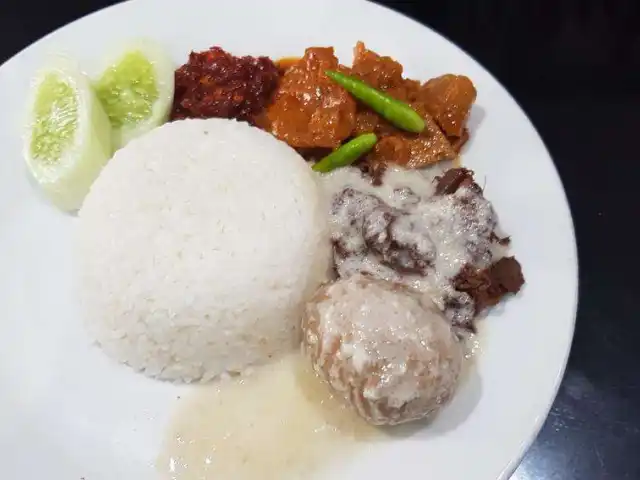 Gambar Makanan Ayam Goreng Mbok Berek Ny. Astuti 17