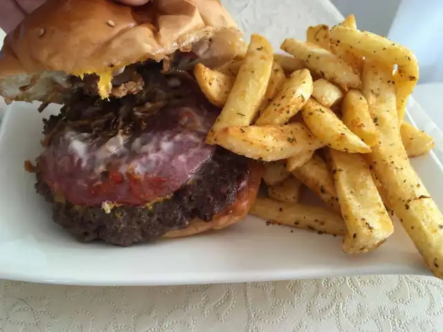Royal Burger'nin yemek ve ambiyans fotoğrafları 10
