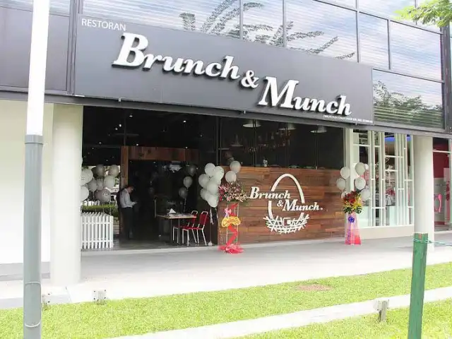 Brunch & Munch Food Photo 4