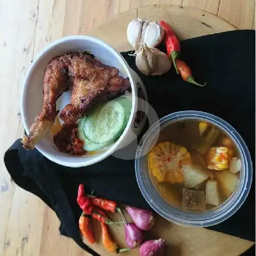Gambar Makanan Warung Emak Gue Nasi kompres, ayam penyet sambel ijo 3