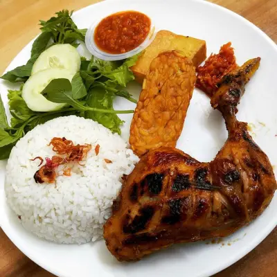 Ayam Bakar Pamul