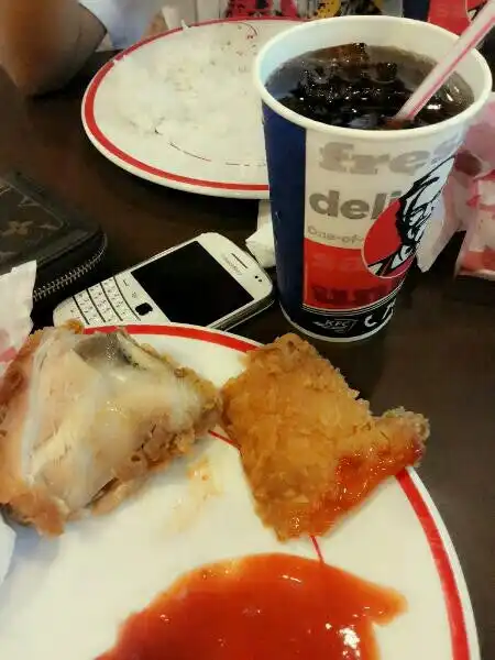 Gambar Makanan KFC Mega Zanur Mall 1