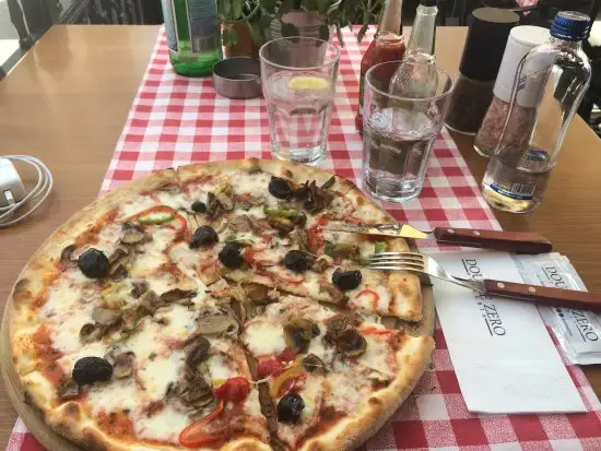 Double Zero Pizzeria'nin yemek ve ambiyans fotoğrafları 5