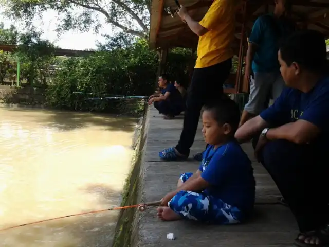 Gambar Makanan Mang AJO (Restoran dan Pemancingan) 16