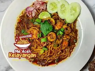 Mie Aceh Kesayangan, Kelapa Gading