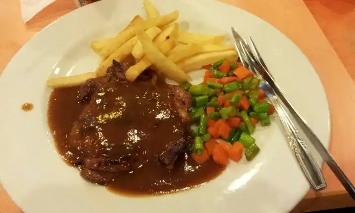 Gambar Makanan Luigi's Steak House 15