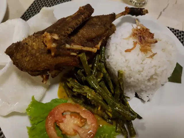 Gambar Makanan Bebek Tepi Sawah 6