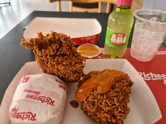 Gambar Makanan Richeese Factory 7