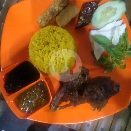 Gambar Makanan Nasi Kuning Bambu Laut Belawan 3