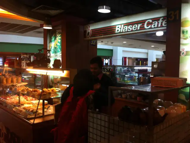 Gambar Makanan Blaser Cafe 2
