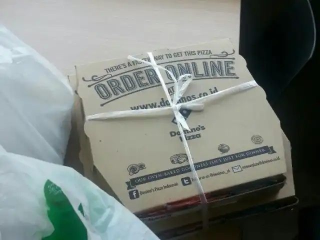 Gambar Makanan Domino's Pizza Mangga 2 Square 10