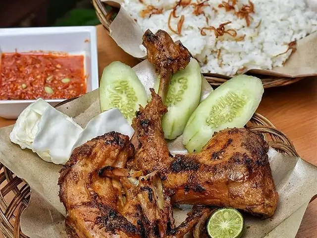 Ayam Bakar Cha - Cha