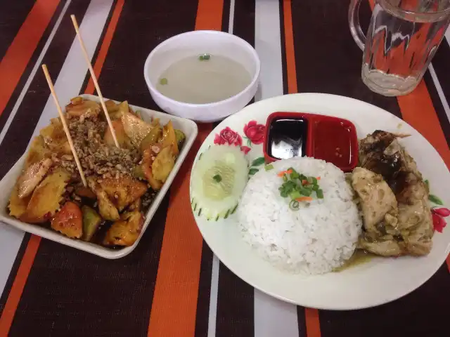 Ruen Thai Corner Food Photo 12