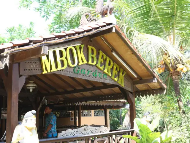 Gambar Makanan Mbok Berek Garden Resto 15