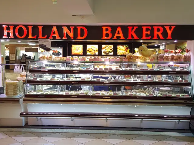 Gambar Makanan Holland Bakery 9