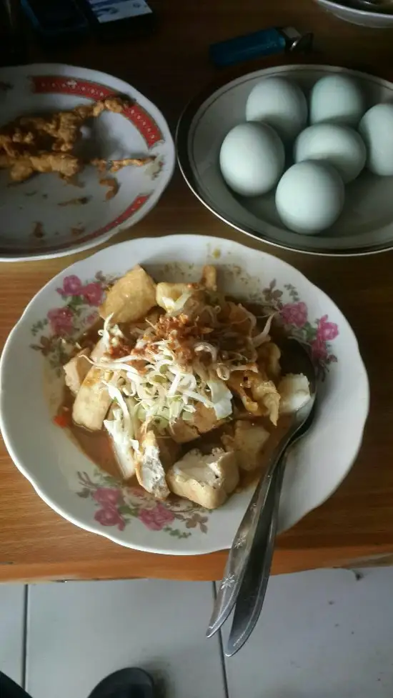 Gambar Makanan Kupat Tahu Pak Slamet 6