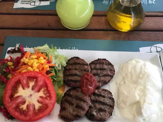 Arasta Park Köfteci Ramiz'nin yemek ve ambiyans fotoğrafları 3