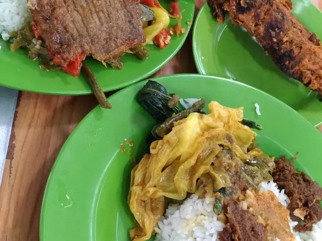 Gambar Makanan NasiKapauSabanaBanaAsliBukitTinggi 1