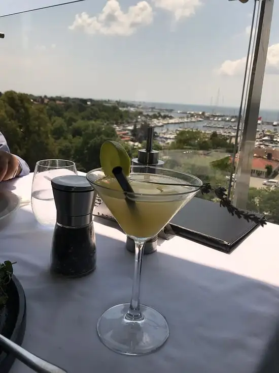 Ouzo Roof Restaurant'nin yemek ve ambiyans fotoğrafları 45