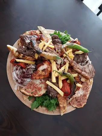 Koroglu Corba Pide & Kebap Salonu'nin yemek ve ambiyans fotoğrafları 1