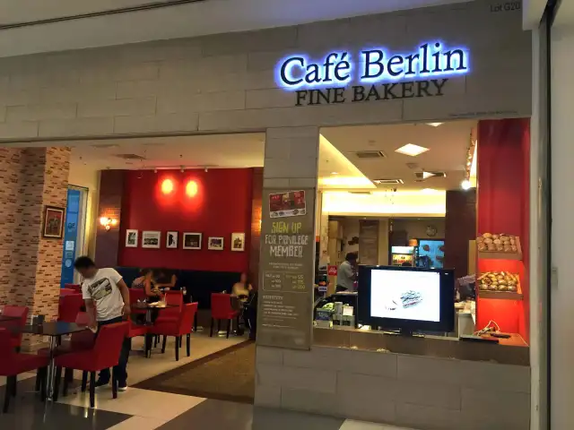 Cafe Berlin Food Photo 3