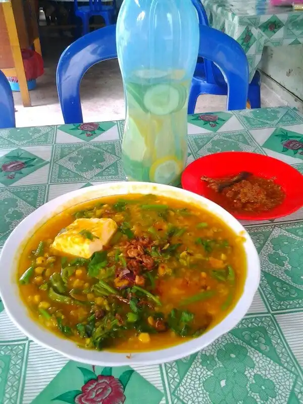 Gambar Makanan Prasmanan Sederhana, Makanan Manado 2