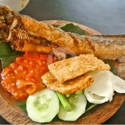 Gambar Makanan Pecel Lele Mamah Dedeh Sukajadi 5