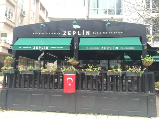 Zeplin Pub & Delicatessen'nin yemek ve ambiyans fotoğrafları 32
