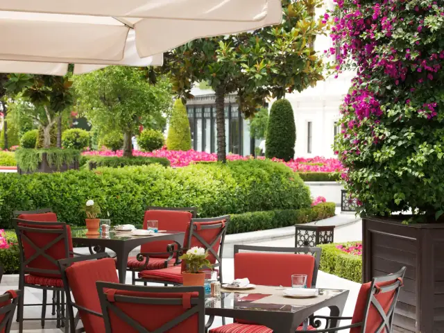 Yalı Lounge - Four Seasons Hotel Bosphorus'nin yemek ve ambiyans fotoğrafları 5