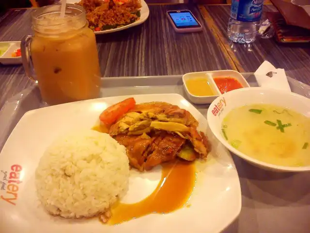 Gambar Makanan Long Fong Chicken Rice 3