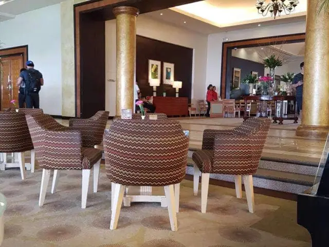 Lobby Lounge - Taal Vista Hotel Food Photo 9