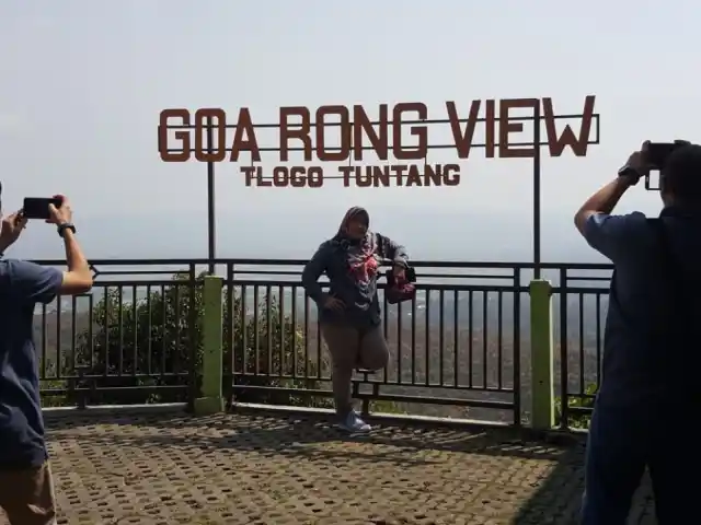 Resto Gua Rong Tlogo Resort & Plantation