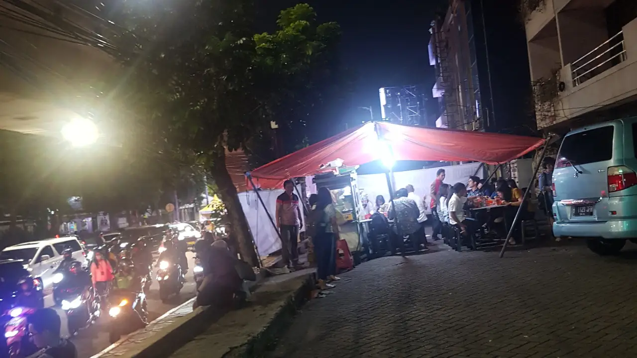 Bubur Ayam Khas Radio Dalam
