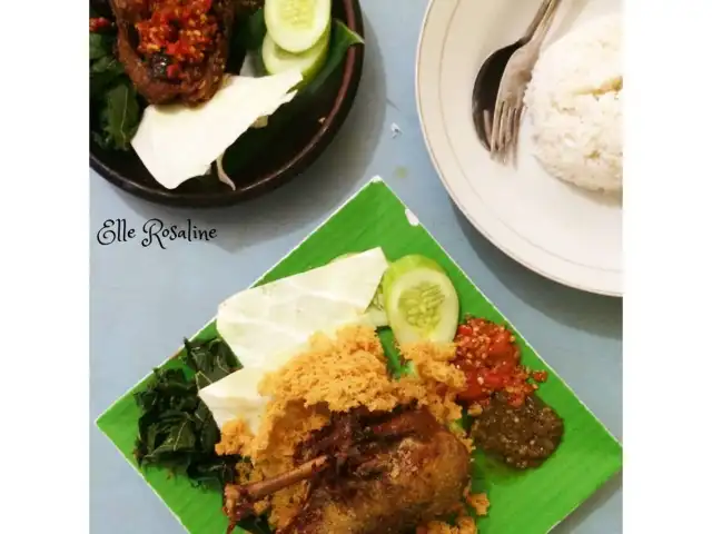 Gambar Makanan Sop Buntut Ibu Samino Senayan 11