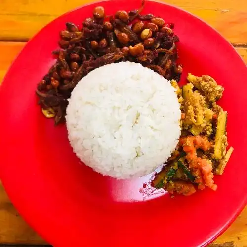 Gambar Makanan Nasi Campur Lucky Kopitiam, Penuin 2
